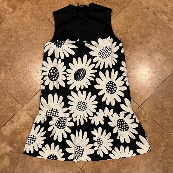 NWOT Victoria Beckham for Target Daisy Print Dress size medium - Picture 2 of 7